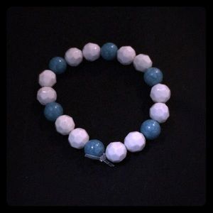 BLUE AND WHITE BEADED BRACELET